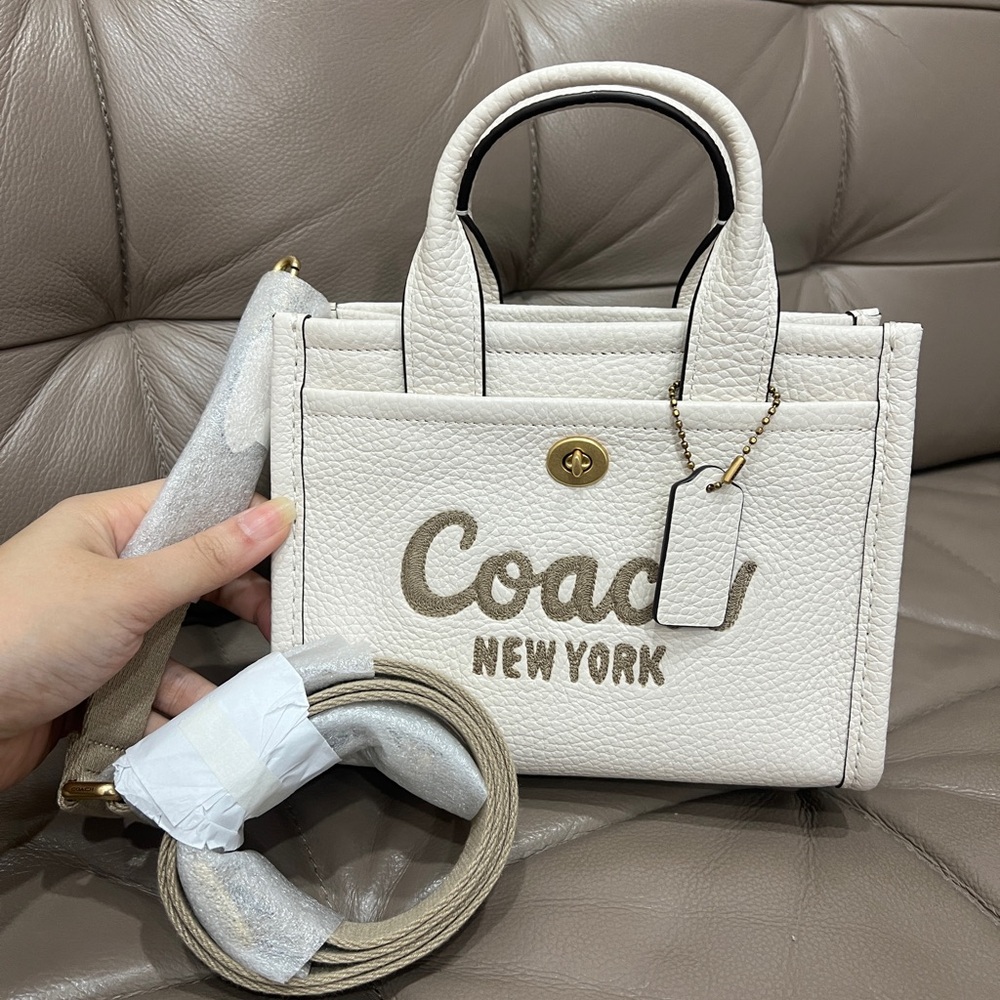 NWT Coach Cargo Tote Bag 20 Leather